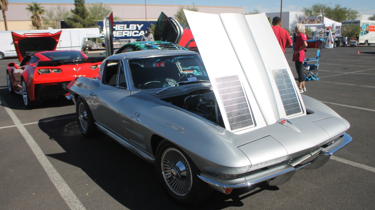 Chevrolet Corvette Sting Ray — Image Credit: Noah Wulf - CC BY-SA 4.0/Wiki Commons