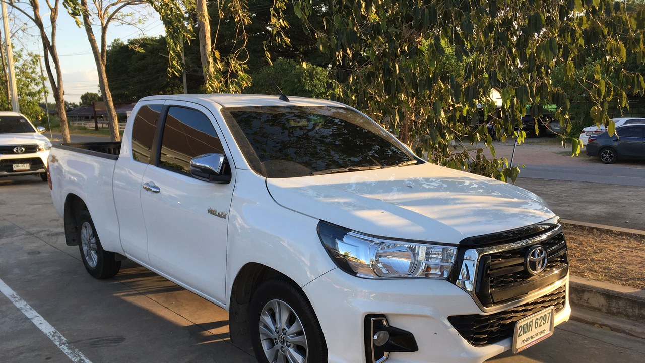 Toyota Hilux — Image Credit: LoveTripSpotting - CC BY-SA 4.0/Wiki Commons