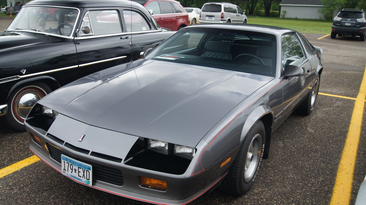 Chevrolet Camaro IROC-Z — Image Credit: Greg Gjerdingen from Willmar, USA - CC BY 2.0/Wiki Commons