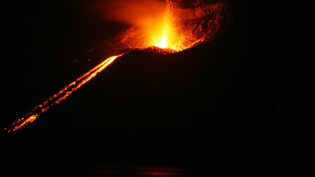 Krakatoa — Image Credit: Thomas.Schiet - Public domain/Wiki Commons