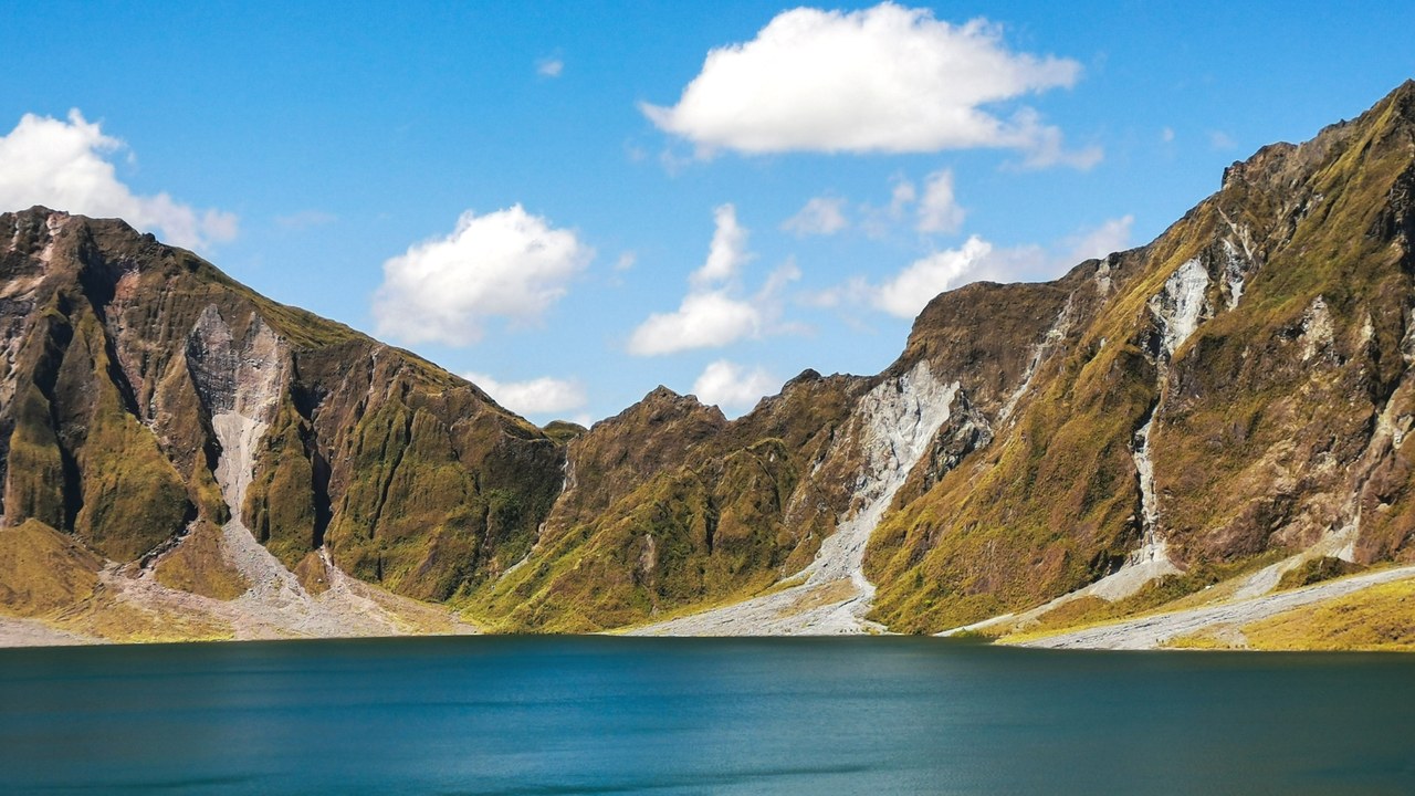 Mount Pinatubo — Image Credit: Ambience28 - CC BY-SA 4.0/Wiki Commons