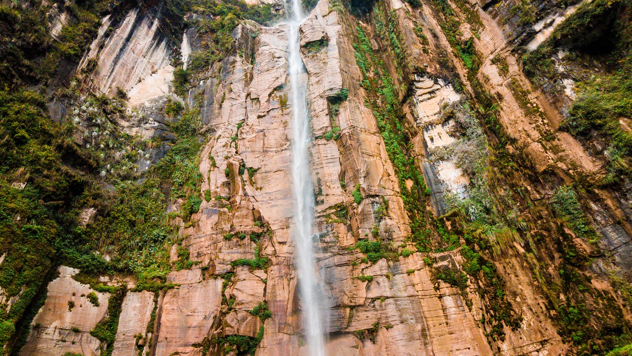 Yumbilla Falls — Image Credit: Ozesama - CC BY-SA 4.0/Wiki Commons