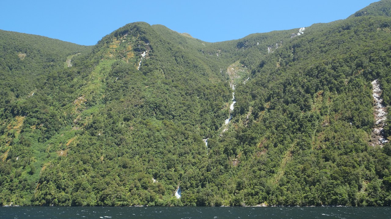 Browne Falls — Image Credit: Pseudopanax at English Wikipedia - Public domain/Wiki Commons