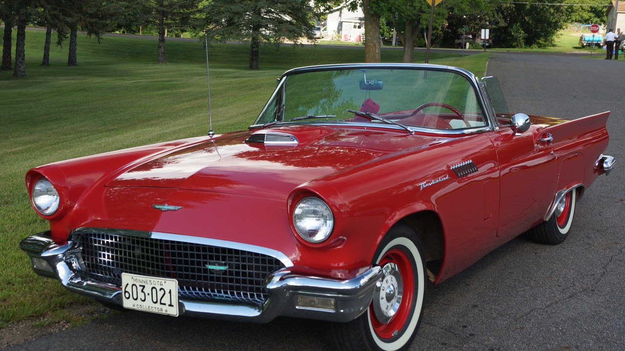 Ford Thunderbird — Image Credit: Greg Gjerdingen from Willmar, USA - CC BY 2.0/Wiki Commons