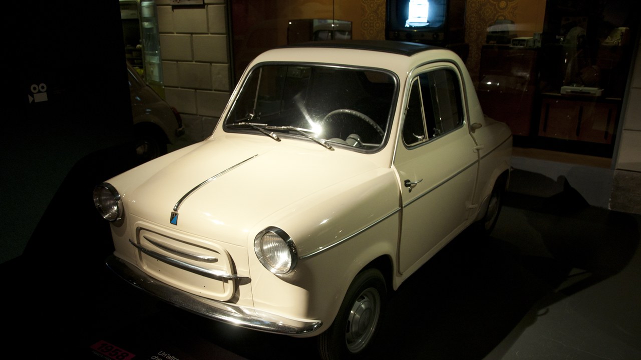 Vespa 400 — Image Credit: Rahil Rupawala - CC BY 2.0/Wiki Commons