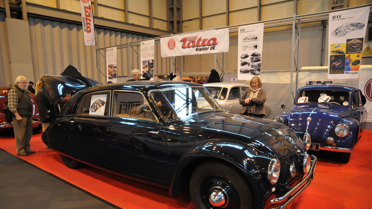 Tatra 77 — Image Credit: Tony Harrison - CC BY-SA 2.0/Wiki Commons
