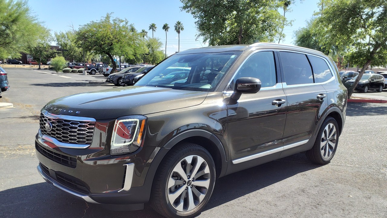 Kia Telluride — Image Credit: HJUdall - CC0/Wiki Commons
