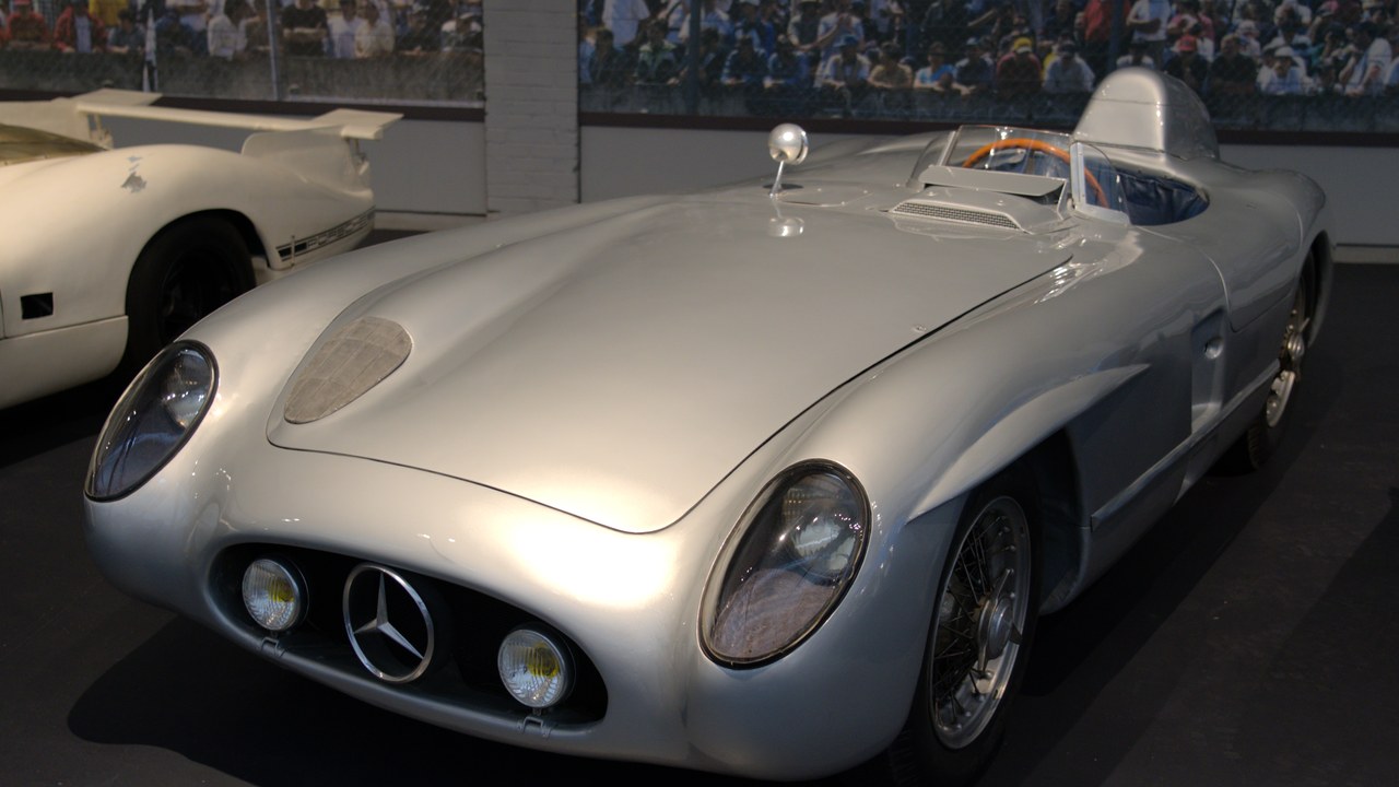 Mercedes-Benz 300 SLR — Image Credit: MrWalkr - CC BY-SA 4.0/Wiki Commons