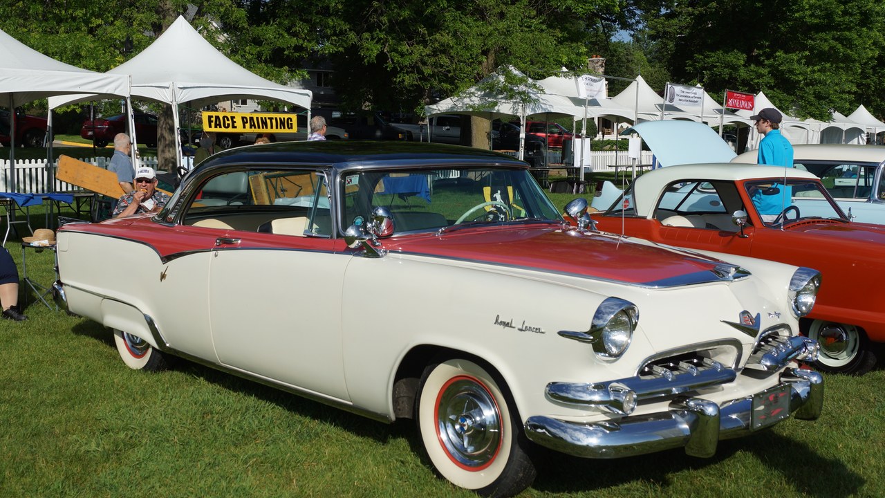 Dodge Custom Royal — Image Credit: Greg Gjerdingen from Willmar, USA - CC BY 2.0/Wiki Commons