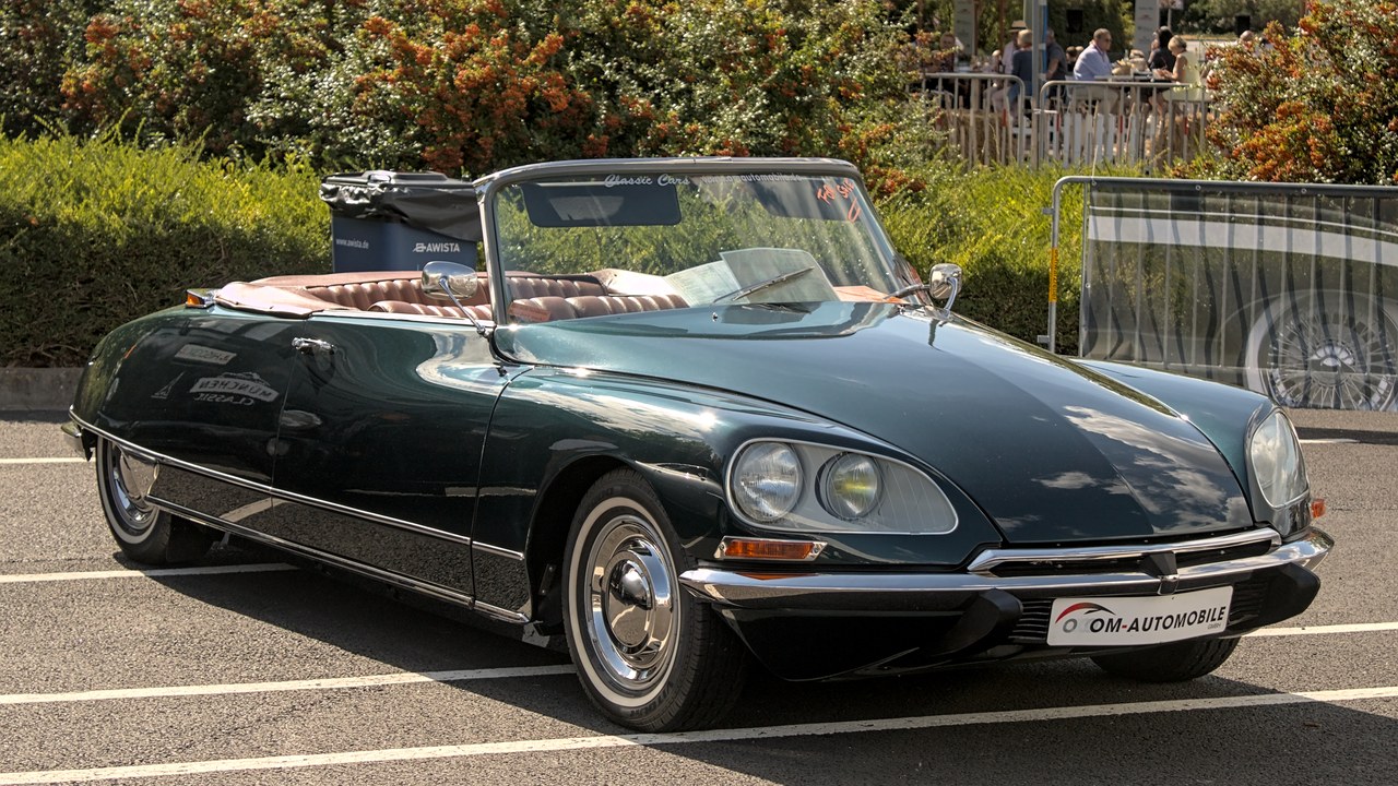 Citroen DS — Image Credit: Alexander Migl - CC BY-SA 4.0/Wiki Commons