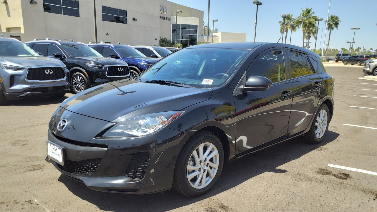 Mazda 3 — Image Credit: HJUdall - CC0/Wiki Commons