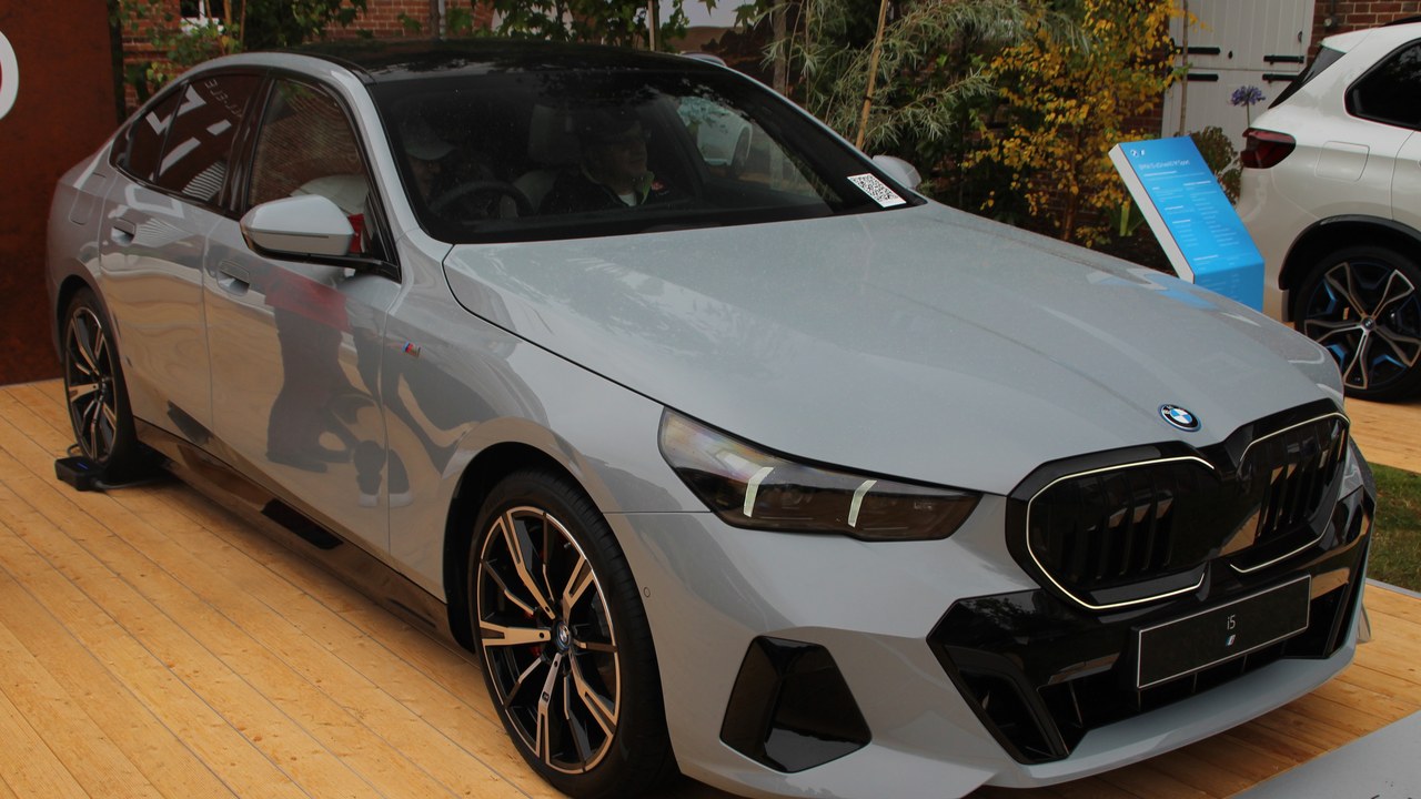 BMW i5 — Image Credit: MrWalkr - CC BY-SA 4.0/Wiki Commons