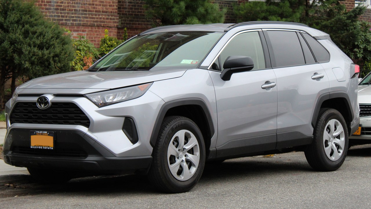 Toyota RAV4 — Image Credit: Kevauto - CC BY-SA 4.0/Wiki Commons