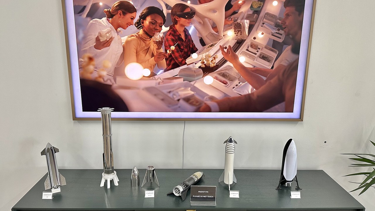 Starship models at SpaceX Design Center.jpg