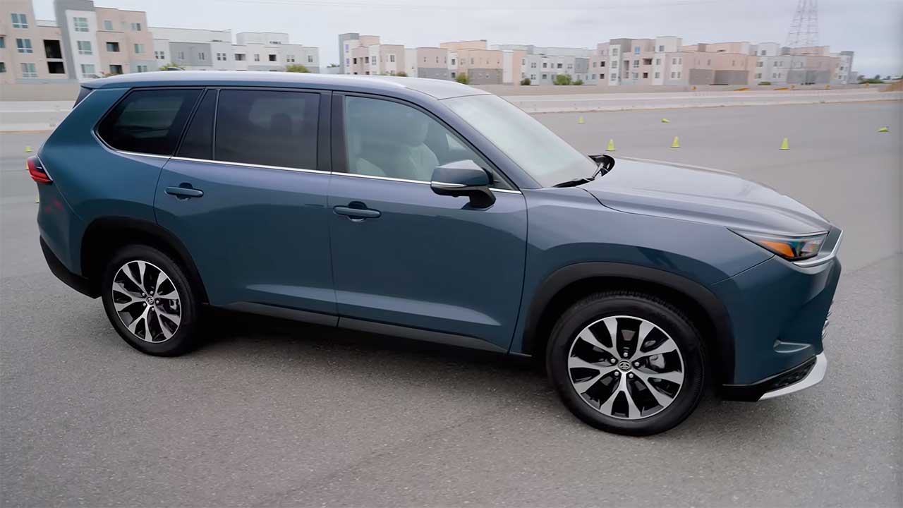Toyota Grand Highlander — Image Credit: Unknown author