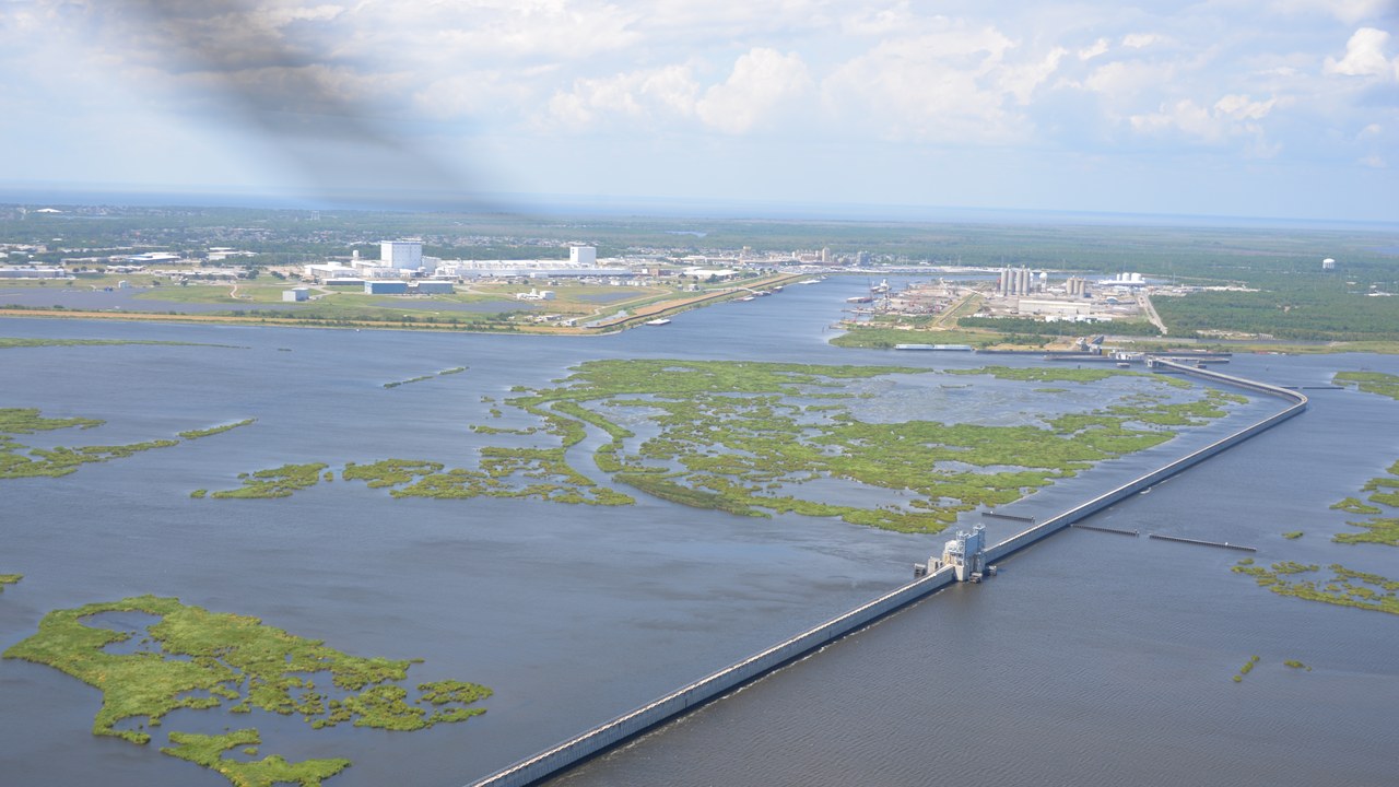 IHNC Lake Borgne Surge Barrier — Image Credit: Team New Orleans, US Army Corps of Engineers - Public domain/Wiki Commons