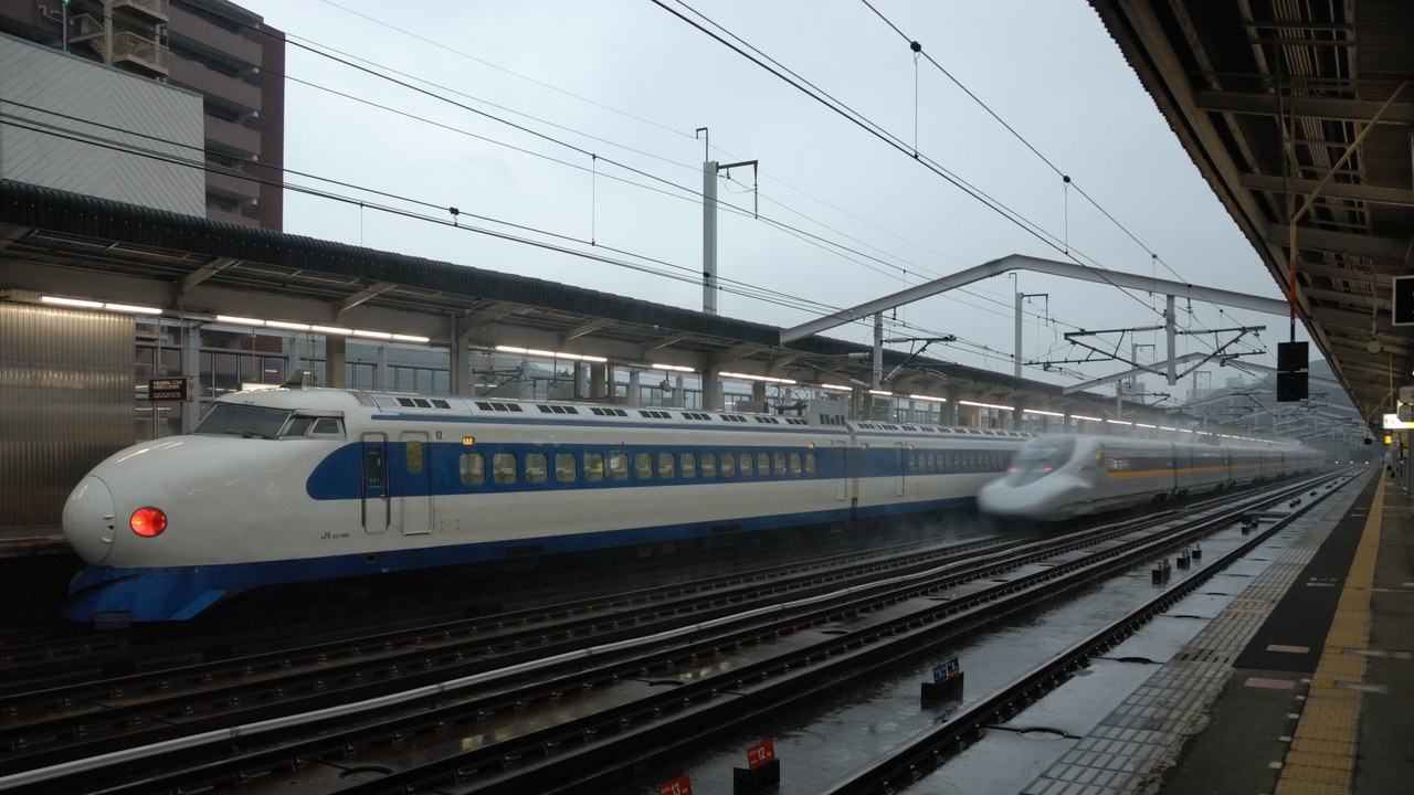 Shinkansen — Image Credit: Takeshi Kuboki from Amagasaki, Japan - CC BY 2.0/Wiki Commons