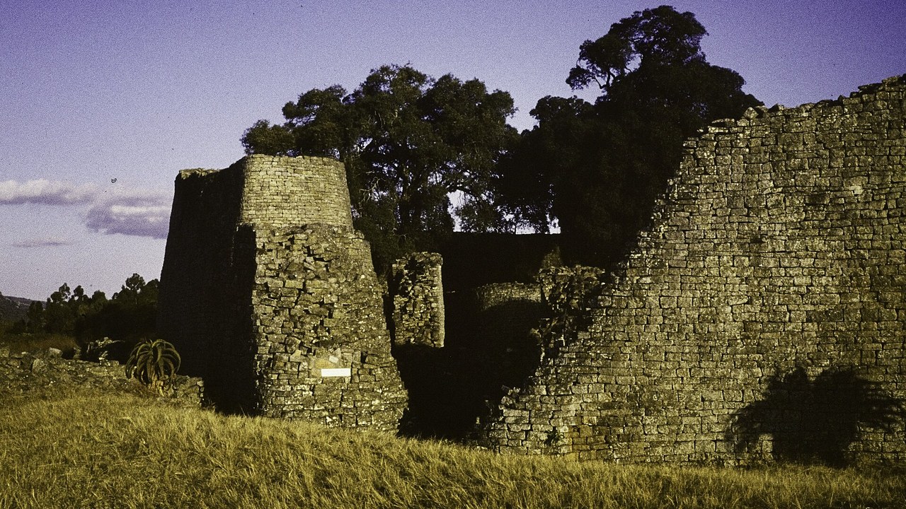 Great Zimbabwe — Image Credit: Aart Rietveld - CC BY-SA 4.0/Wiki Commons