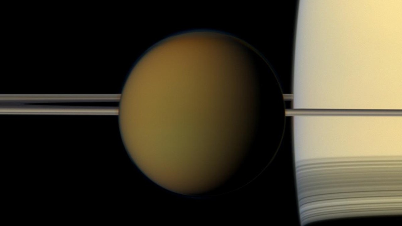 Titan and rings PIA14909.jpg