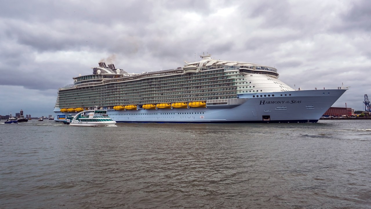 Harmony of the Seas — Image Credit: Frans Berkelaar - CC BY 2.0/Wiki Commons