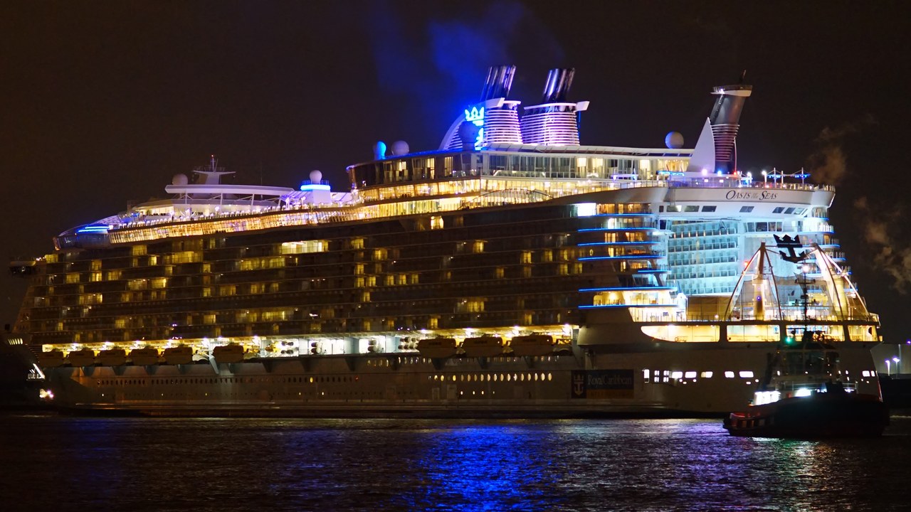 Oasis of the Seas — Image Credit: kees torn - CC BY-SA 2.0/Wiki Commons