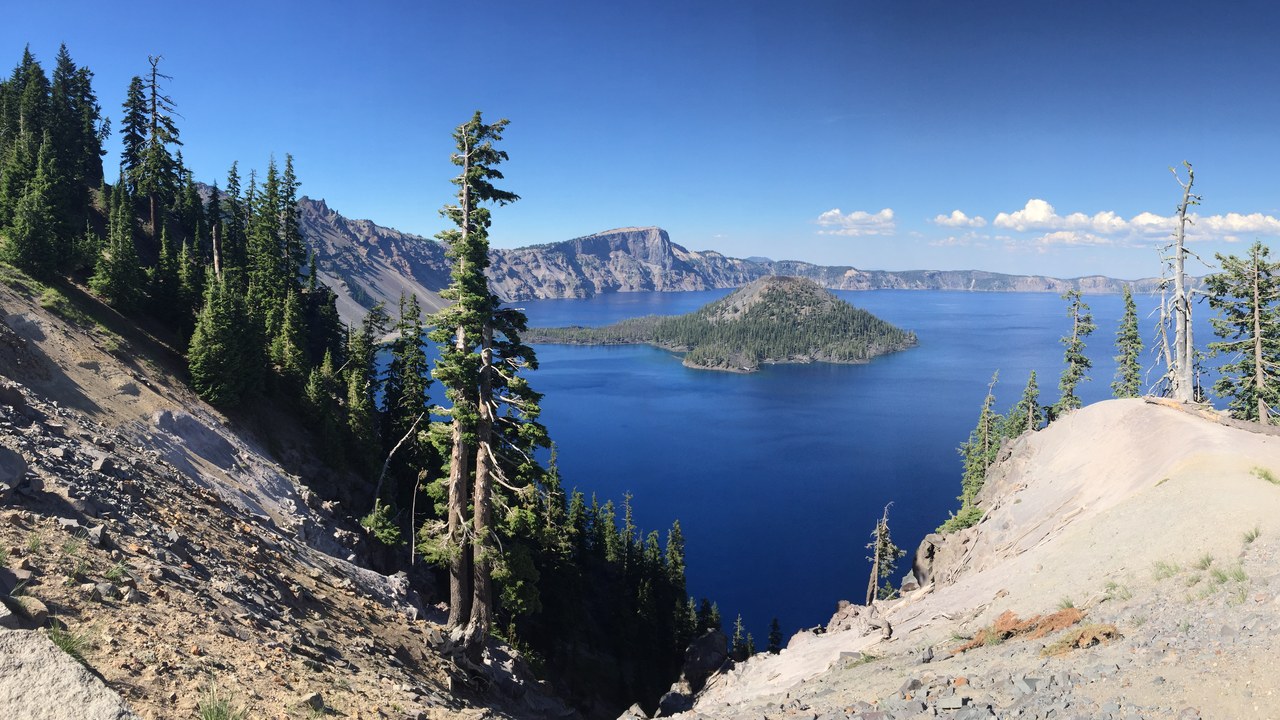 Crater Lake — Image Credit: Judy Gallagher - CC BY 2.0/Wiki Commons