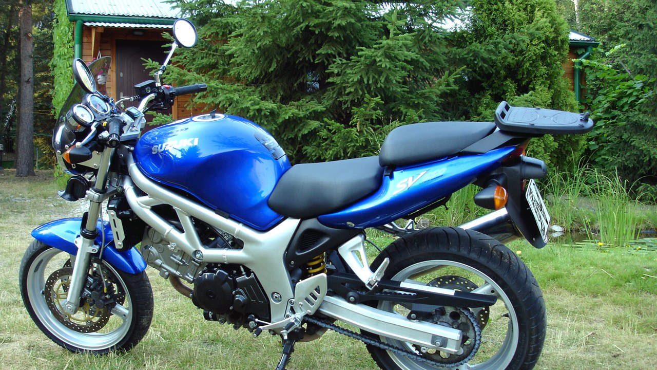 Suzuki SV650 — Image Credit: Jakub Wrutniak - CC BY-SA 2.5/Wiki Commons