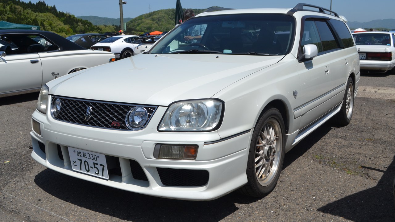 Nissan Stagea — Image Credit: 先従隗始 - CC0/Wiki Commons