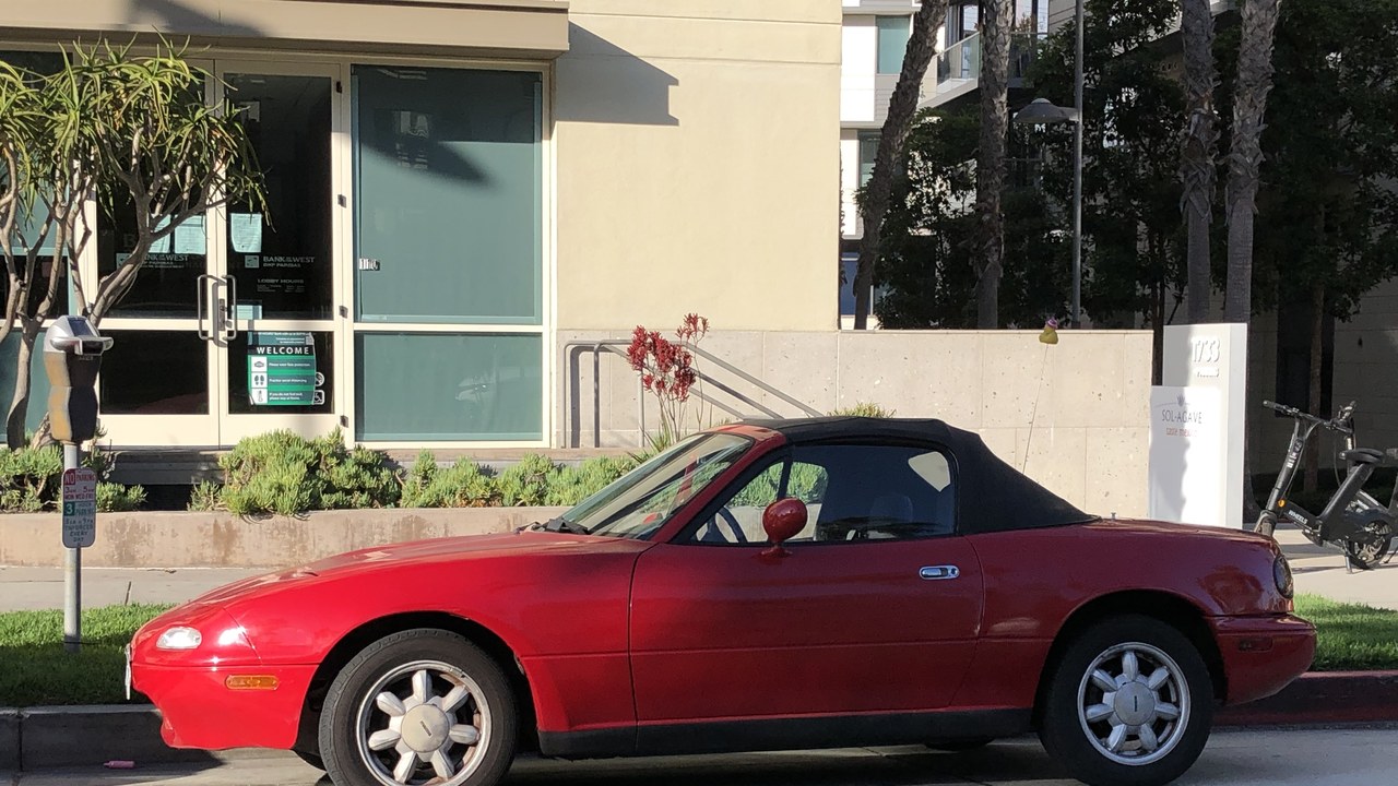 Mazda MX-5 Miata — Image Credit: LouieRBLX - CC BY-SA 4.0/Wiki Commons