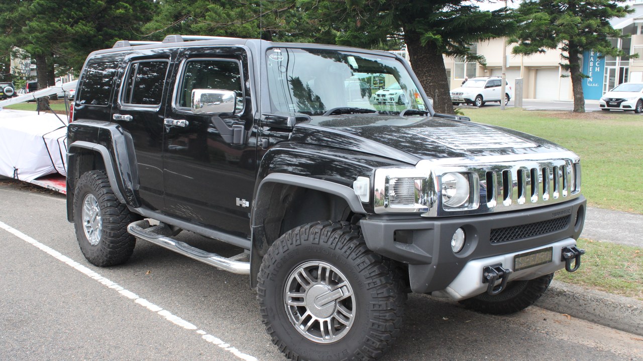 Hummer H3 — Image Credit: Jeremy from Sydney, Australia - CC BY 2.0/Wiki Commons
