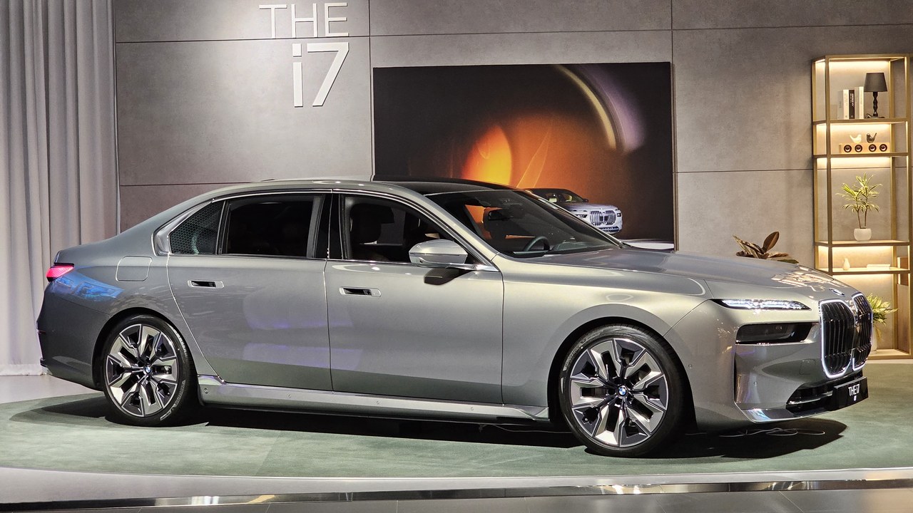 BMW i7 — Image Credit: Damian B Oh - CC BY-SA 4.0/Wiki Commons