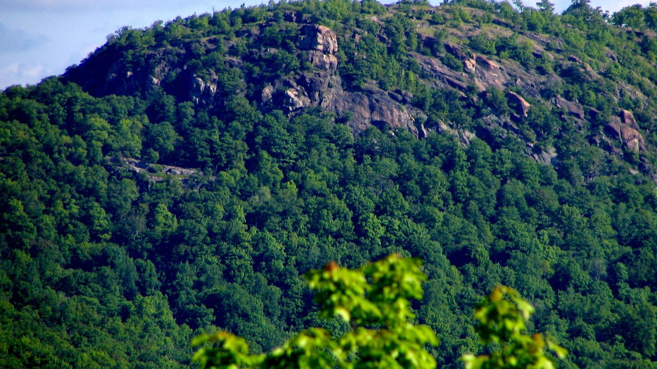 Ramapo Fault — Image Credit: Mwanner at English Wikipedia - CC BY-SA 3.0/Wiki Commons