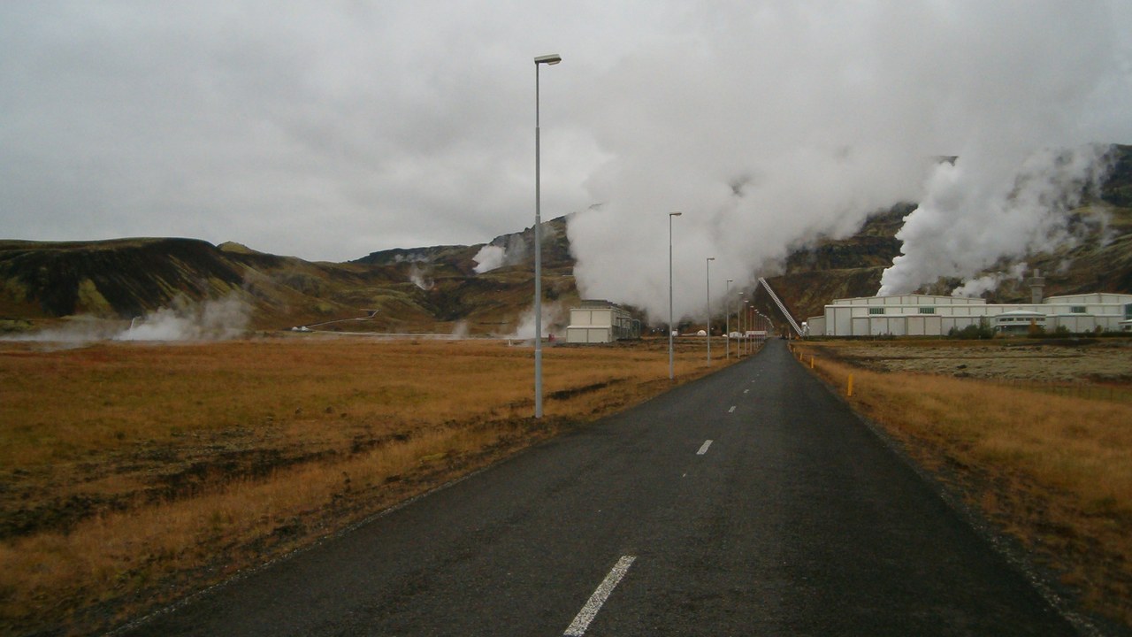 Nesjavellir Power Station — Image Credit: Bromr at Dutch Wikipedia - CC BY-SA 3.0/Wiki Commons