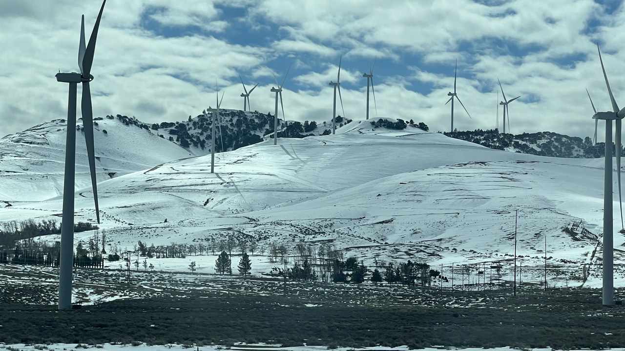 Tehachapi Pass Wind Farm — Image Credit: TaurusEmerald - CC BY-SA 4.0/Wiki Commons