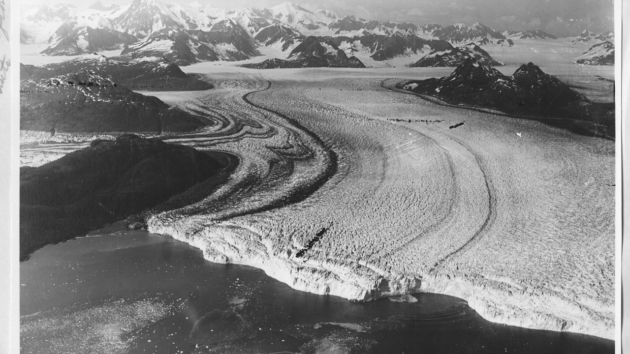 Columbia Glacier — Image Credit: Unknown authorUnknown author or not provided - Public domain/Wiki Commons