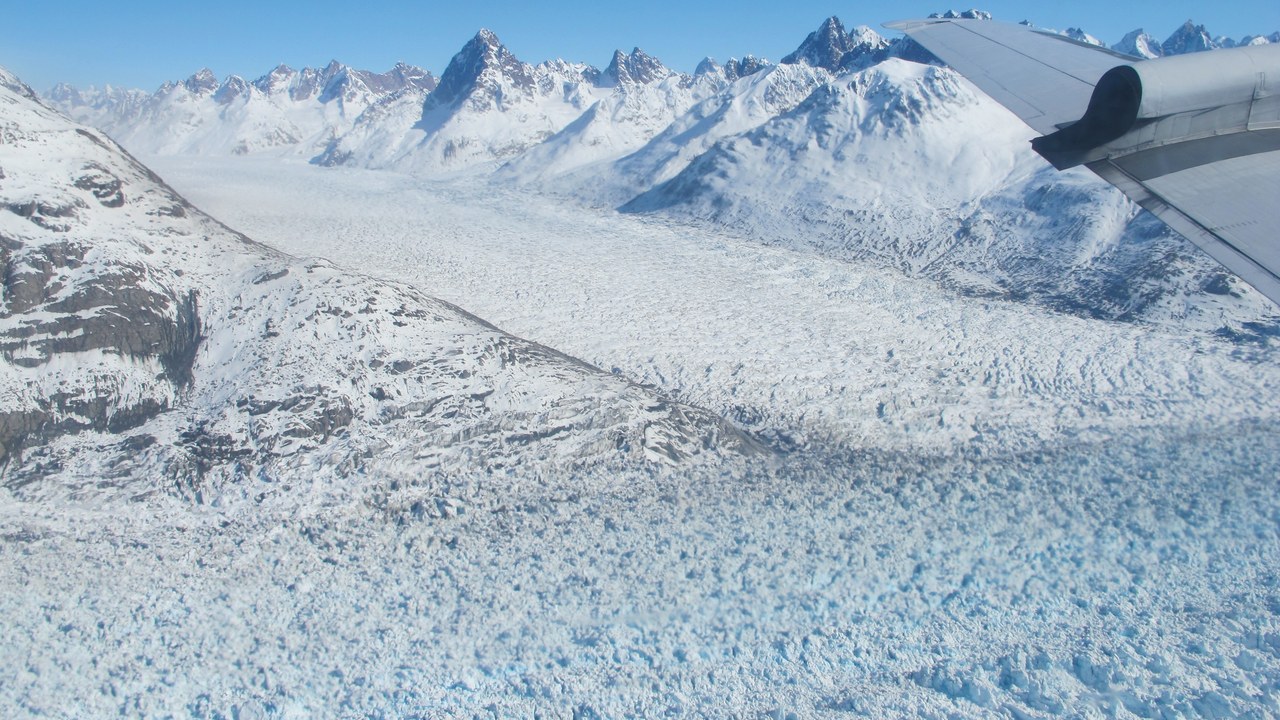 Helheim Glacier — Image Credit: Jim Yungel (NASA) - Public domain/Wiki Commons