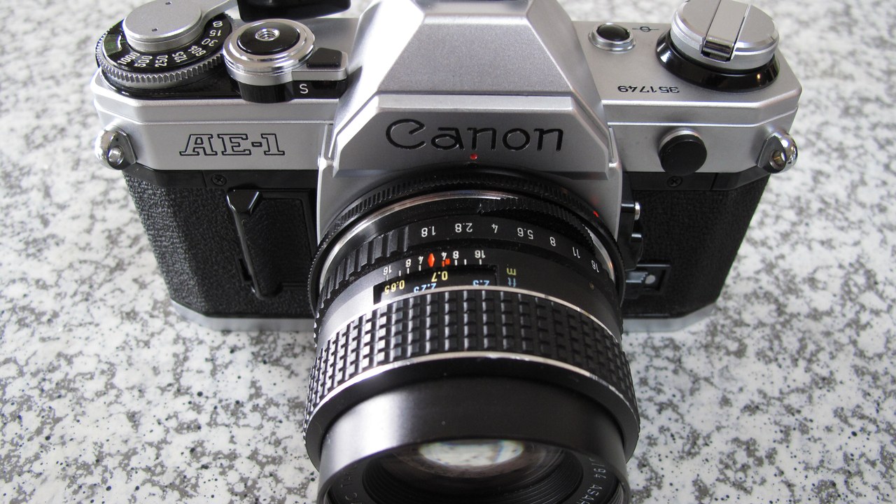 Canon AE-1 — Image Credit: huzu1959 from Saitama, Japan - CC BY 2.0/Wiki Commons