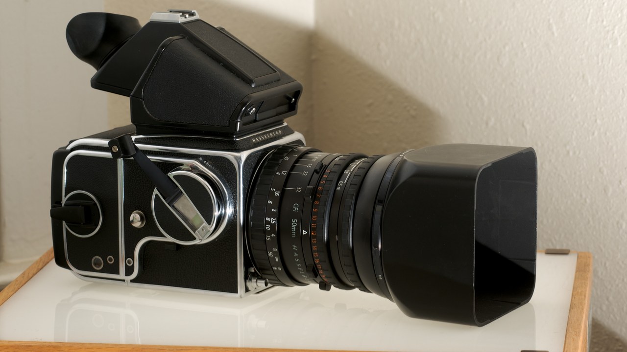 Hasselblad 500C — Image Credit: Travis Mortz from Roseville, us - CC BY 2.0/Wiki Commons