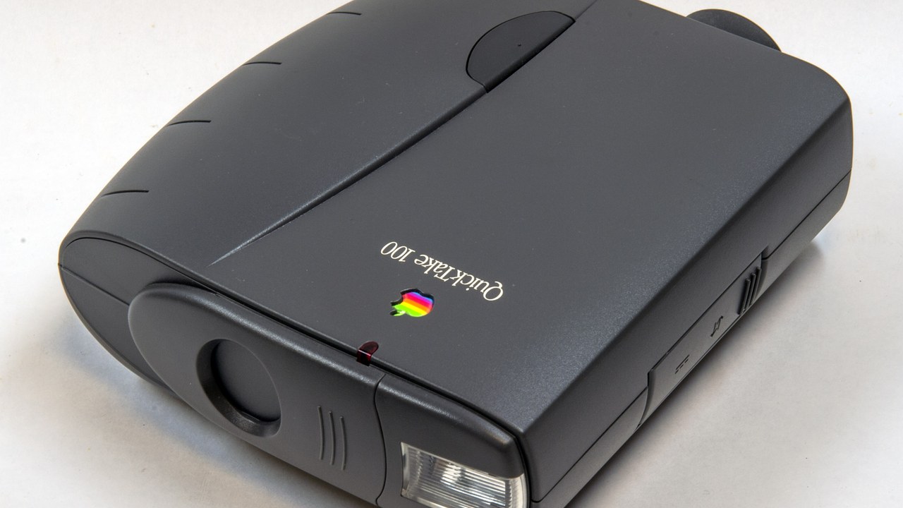 Apple QuickTake — Image Credit: Hannes Grobe - CC BY-SA 4.0/Wiki Commons