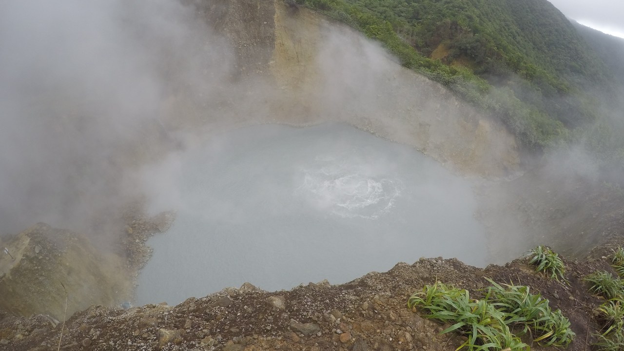 Boiling Lake — Image Credit: Bayukjdr - CC BY-SA 4.0/Wiki Commons