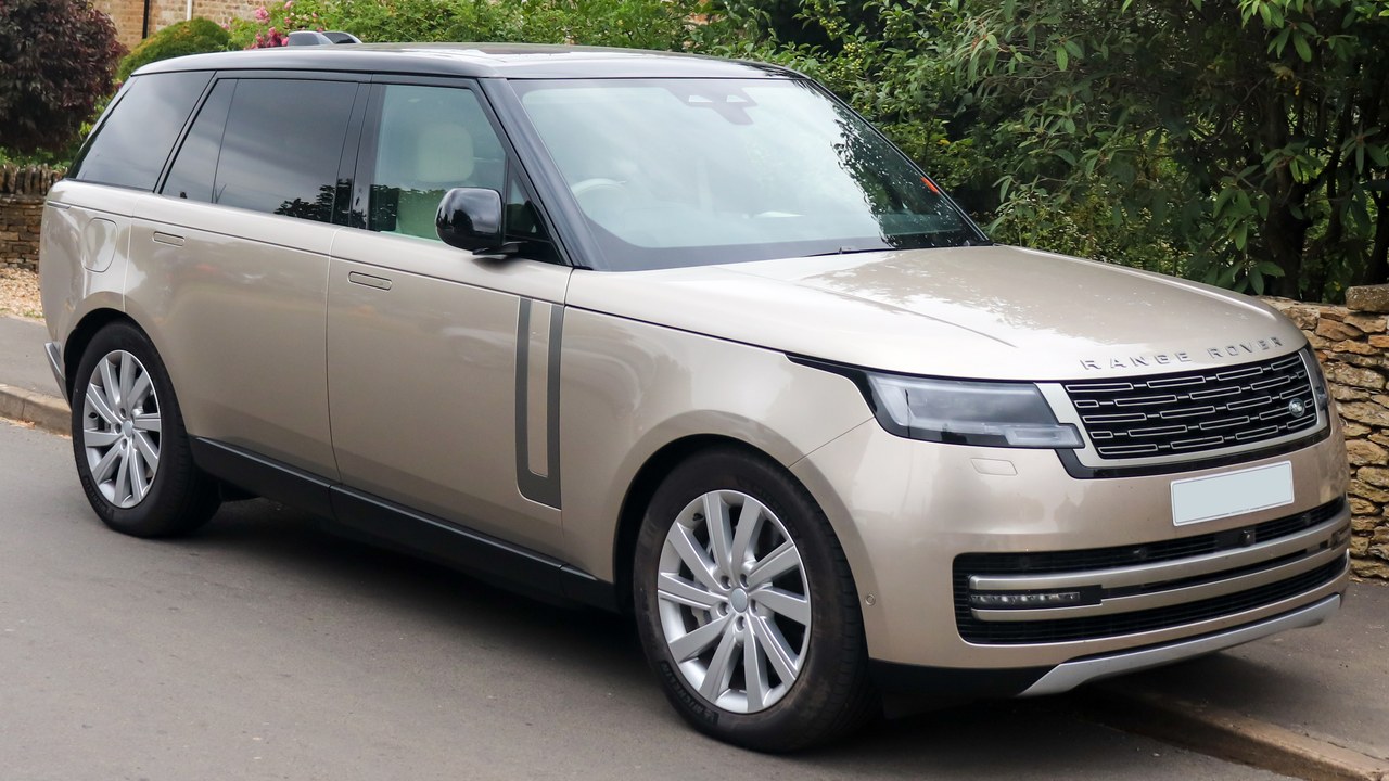 Land Rover Range Rover — Image Credit: Vauxford - CC BY-SA 4.0/Wiki Commons