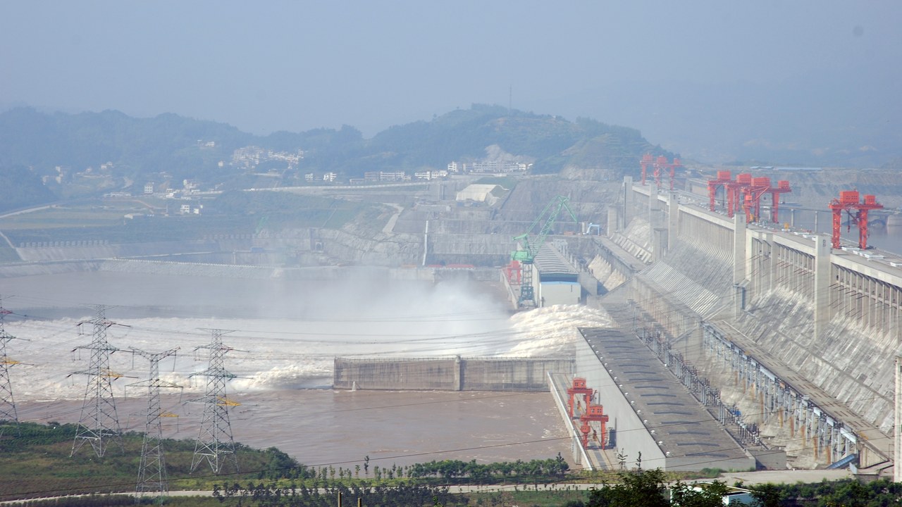 Three Gorges Dam — Image Credit: allen watkin from London, UK - CC BY-SA 2.0/Wiki Commons