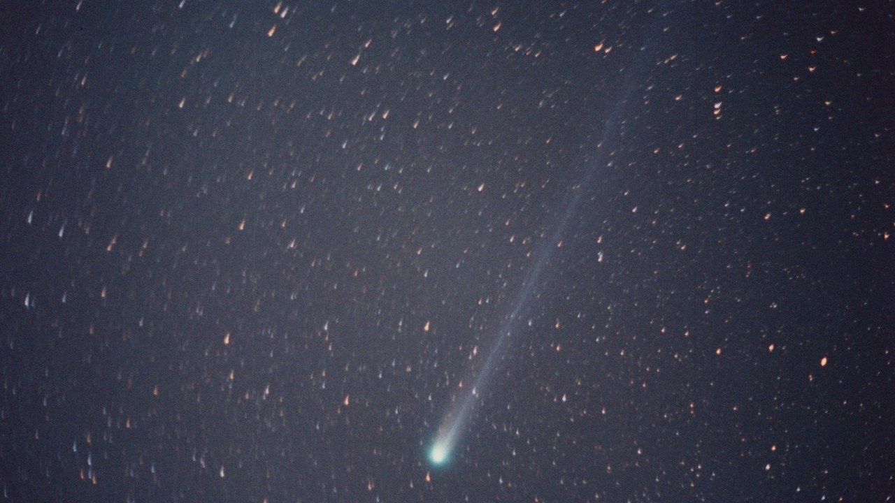 Comet Hyakutake — Image Credit: NASA Universe - CC BY 2.0/Wiki Commons