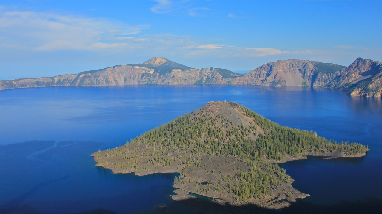 Crater Lake — Image Credit: Navin75 - CC BY-SA 2.0/Wiki Commons