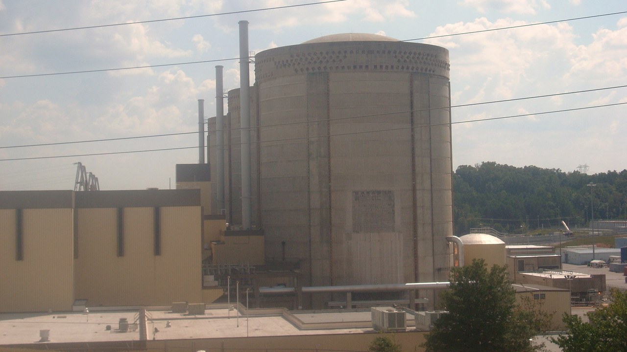 Oconee Nuclear Station — Image Credit: KudzuVine - CC BY-SA 3.0/Wiki Commons