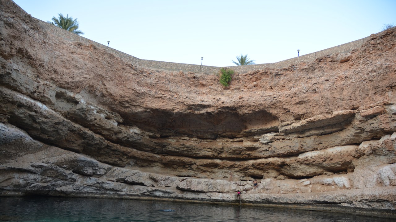 Bimmah Sinkhole — Image Credit: Humeraali - CC BY-SA 4.0/Wiki Commons