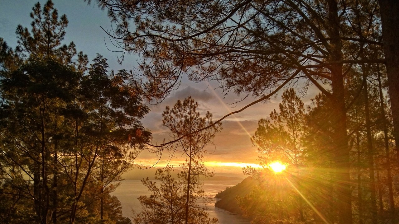 Lake Toba — Image Credit: Lattecupoftea - CC BY 4.0/Wiki Commons