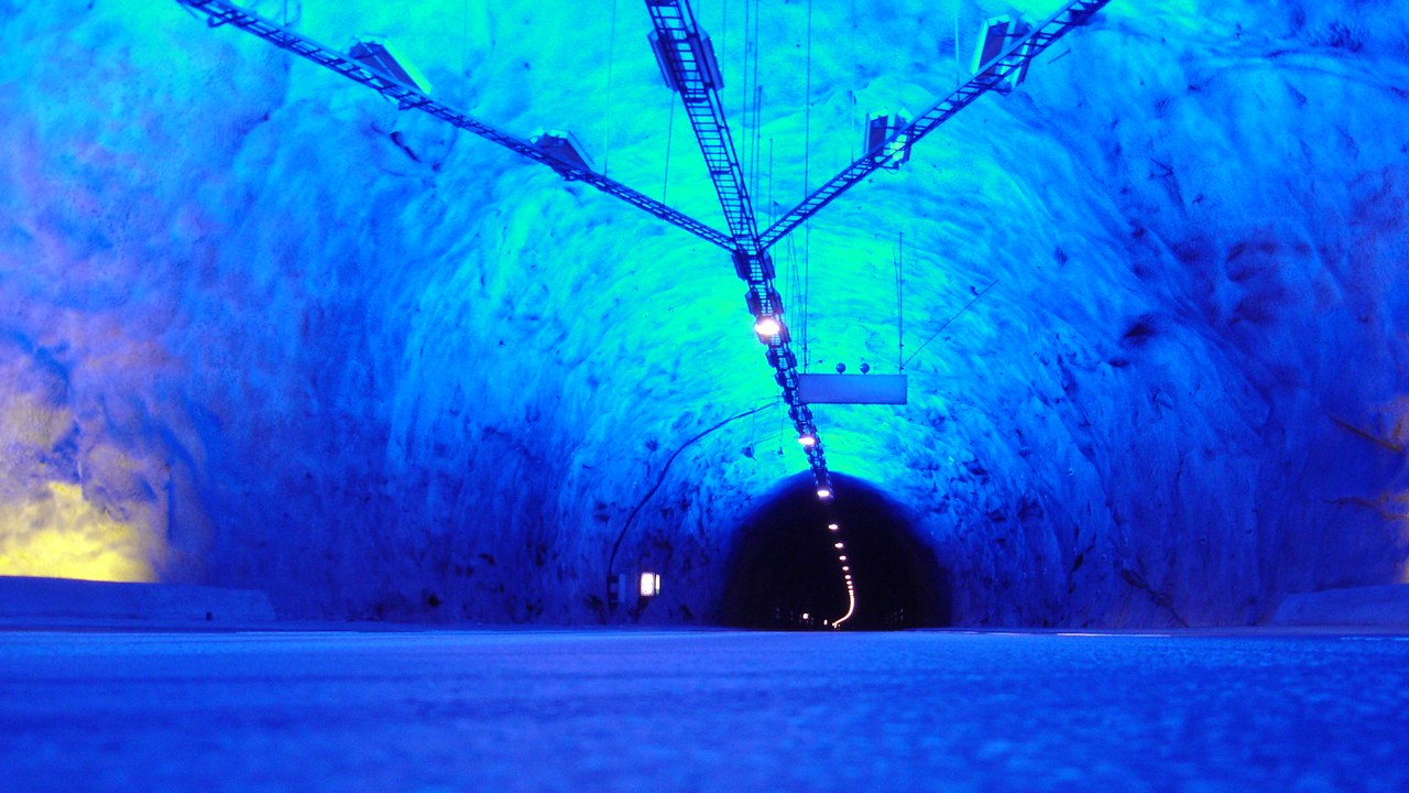 Laerdal Tunnel — Image Credit: Kunderka, Bania - Public domain/Wiki Commons