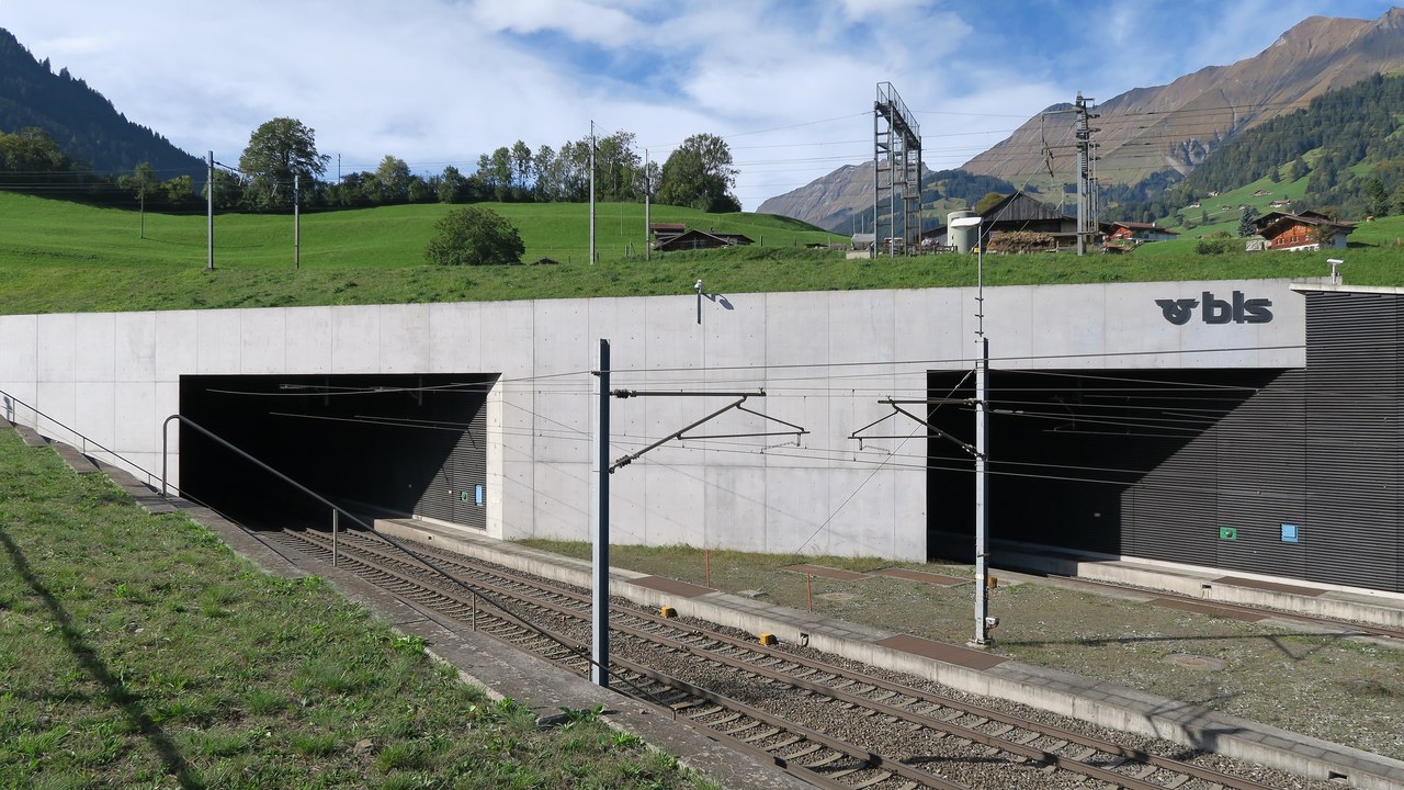 Lotschberg Base Tunnel — Image Credit: Kecko - CC BY 2.0/Wiki Commons