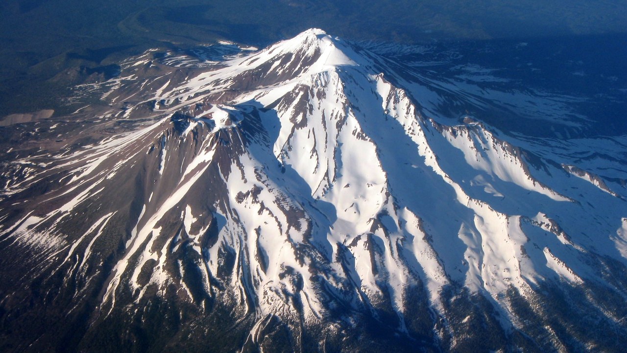 Mount Shasta — Image Credit: Ewen Denney (talk · contribs) - CC BY-SA 3.0/Wiki Commons